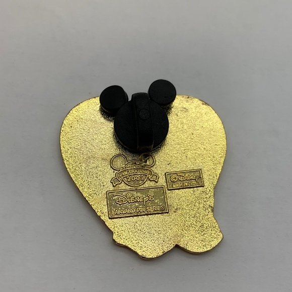 Vintage Disney Lanyard Pin Trading Series Pochahontas John Heart Pink Lapel Pin - Picture 3 of 7